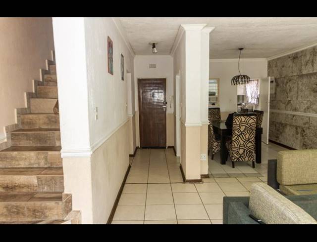 3 BEDROOM TOWNHOUSE FOR SALE IN BEDFORD GARDENS